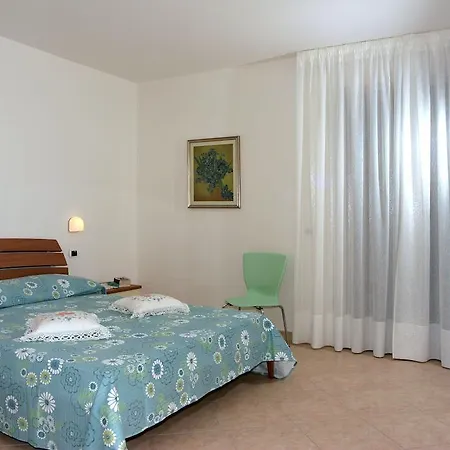 Apartament Mare 